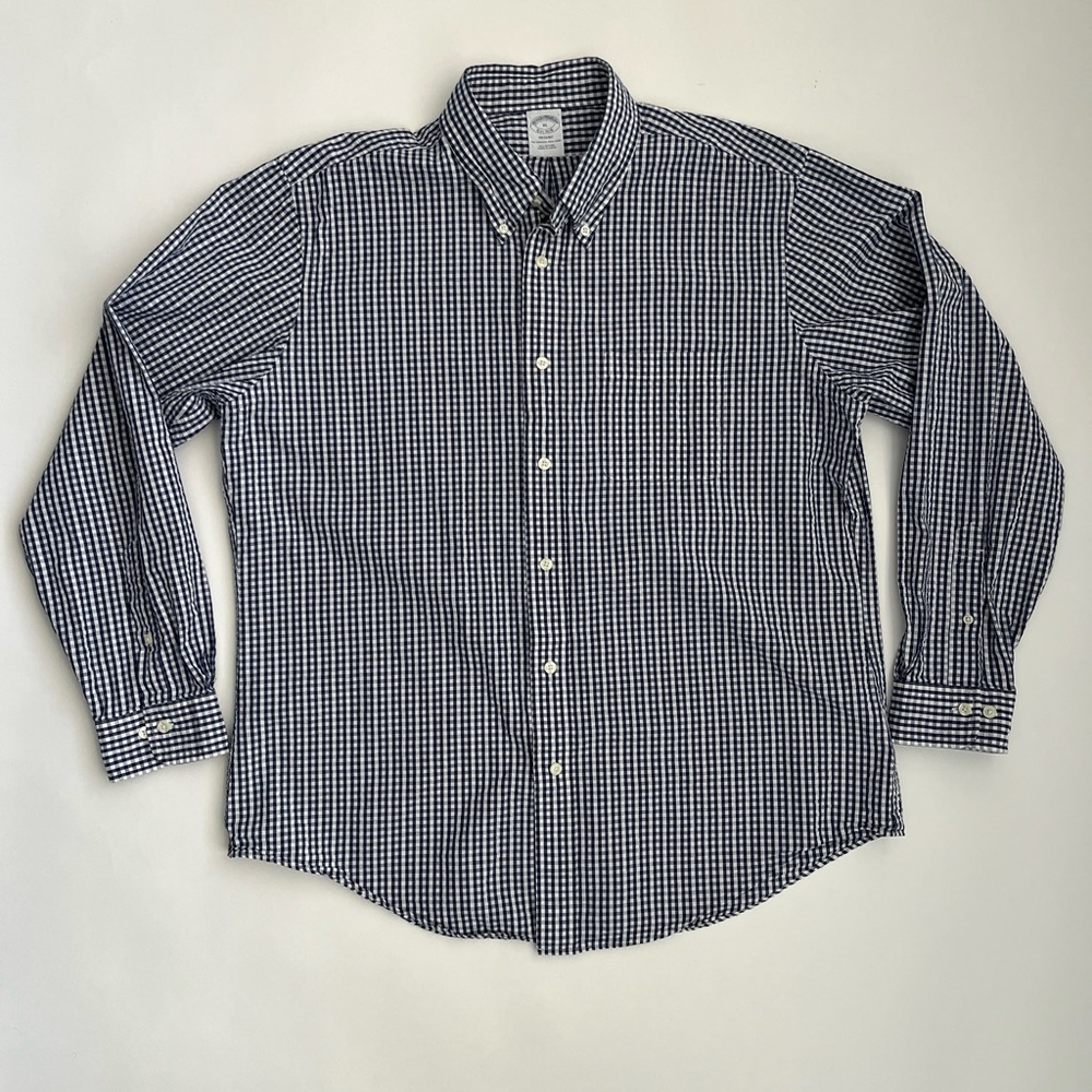 Brooks Brothers men’s navy/white seersucker gingham shirt